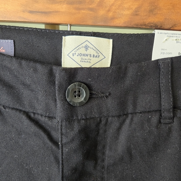 St.John's Bay Bermuda shorts sz 10 Black - Picture 2 of 4